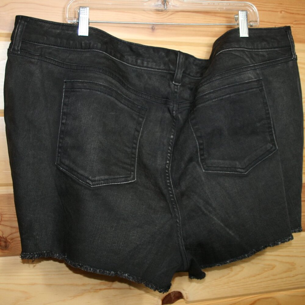 NWTS Torrid 3.5 Inch Vintage Stretch Mid-Rise Shorts - Black Size 28 - Picture 5 of 6